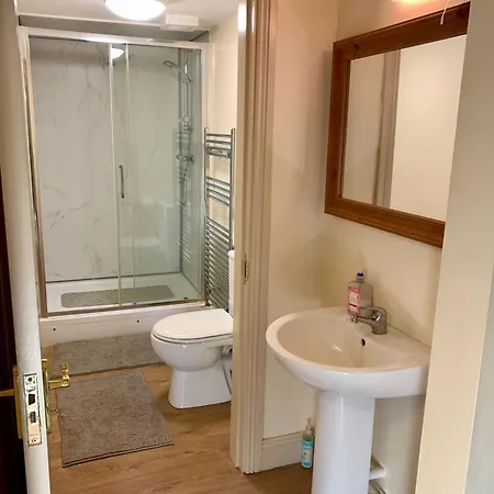 公寓 Carrigadaggen 2 King Bed - Spacious & Comfy!