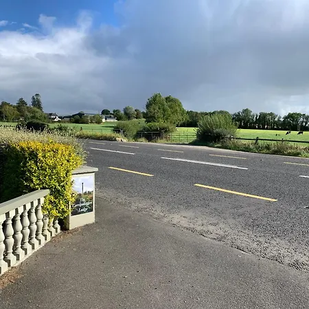 Carrigadaggen 2 King Bed - Spacious & Comfy! *