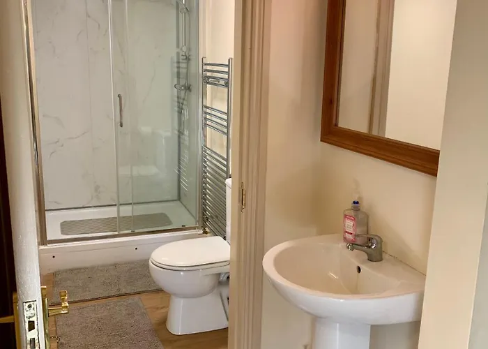 Διαμέρισμα Carrigadaggen 2 King Bed - Spacious & Comfy!