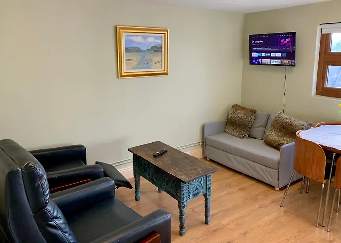 Carrigadaggen 2 King Bed - Spacious & Comfy!