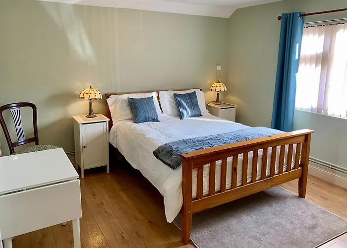 Carrigadaggen 2 King Bed - Spacious & Comfy!